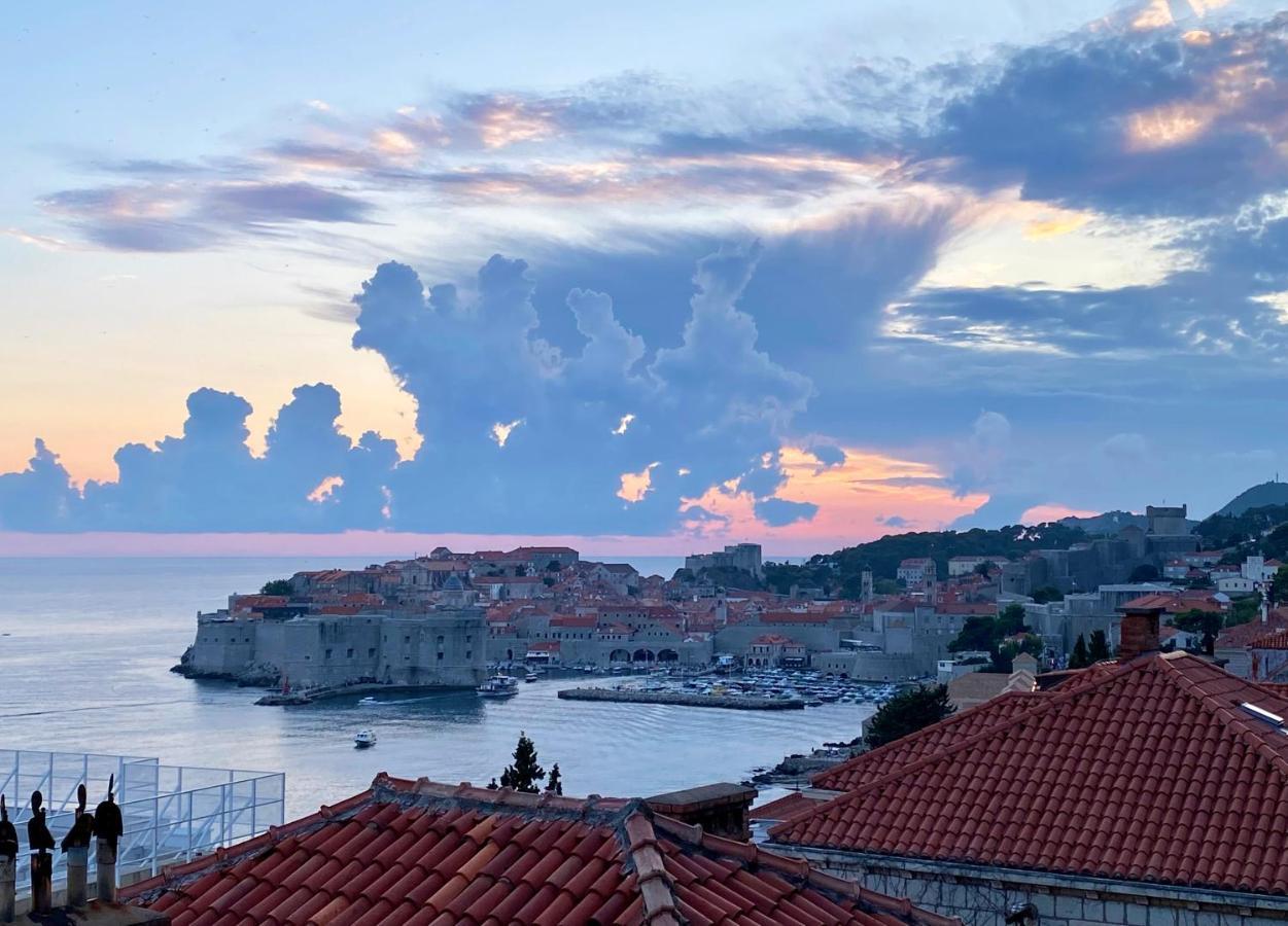 Sunset Over The Dubrovnik'S Old Town Buitenkant foto
